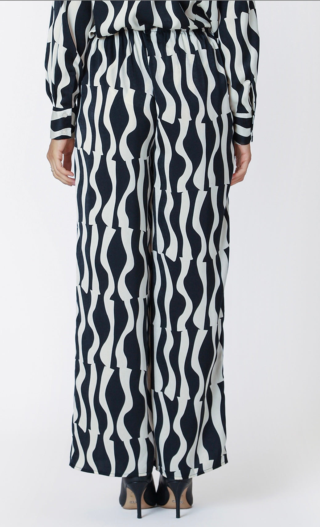 Modern Wave Woven Bottoms