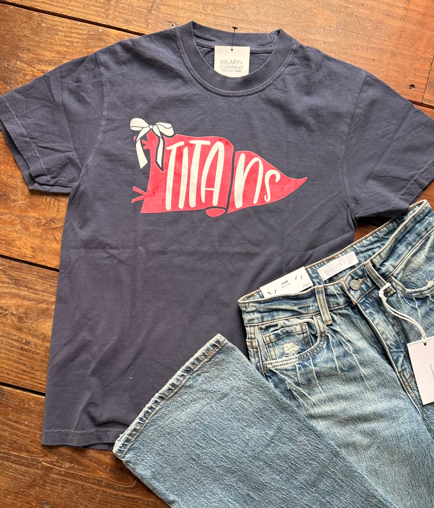 Titans Pendant Tee